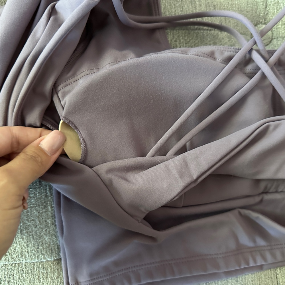 Like New Halara Cloudful Backless Crisscross Cut … - image 3